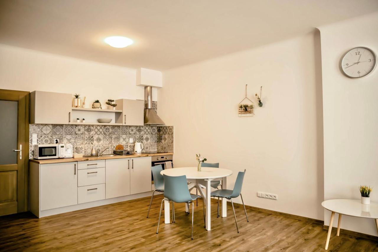 Luxusni Na Velkem Namesti, Wi-fi, Netflix Apartament Hradec Králové
